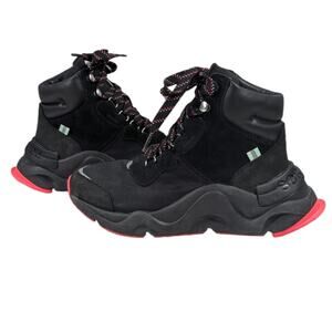 Sorel Kinetic Conquest Renegade Sneakers EUC $180 Size 6    S2976